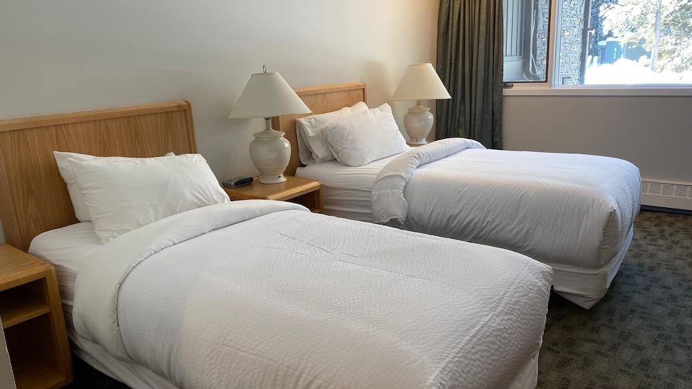 Mountaineer Hotel